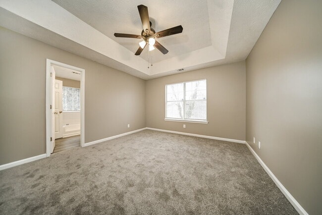 Building Photo - 1001 Maple Leaf Ridge