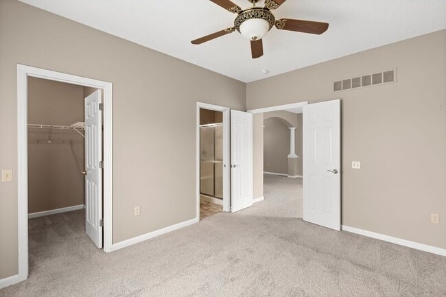 Building Photo - 2201 Hawks Landing Dr