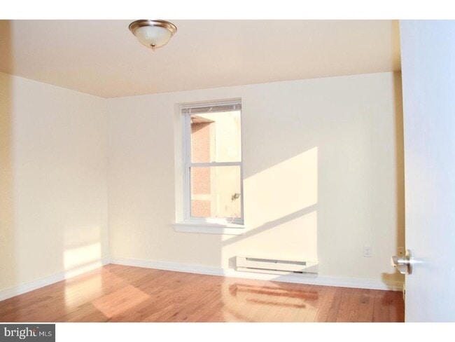 Building Photo - 415 S Broad St