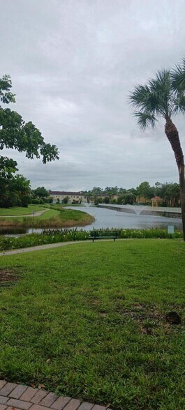 Building Photo - 795 Pipers Cay Dr