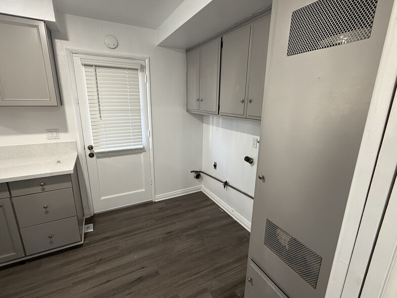 Building Photo - 41041 Alder Ave