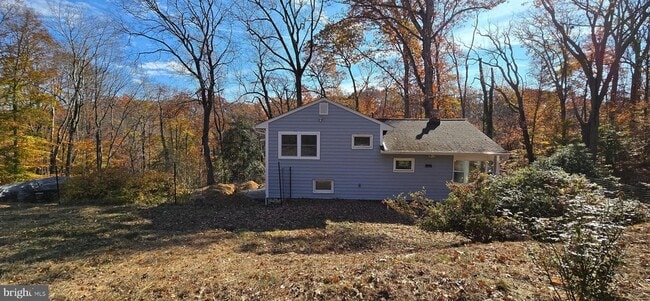 Building Photo - 7613 Locust Ln