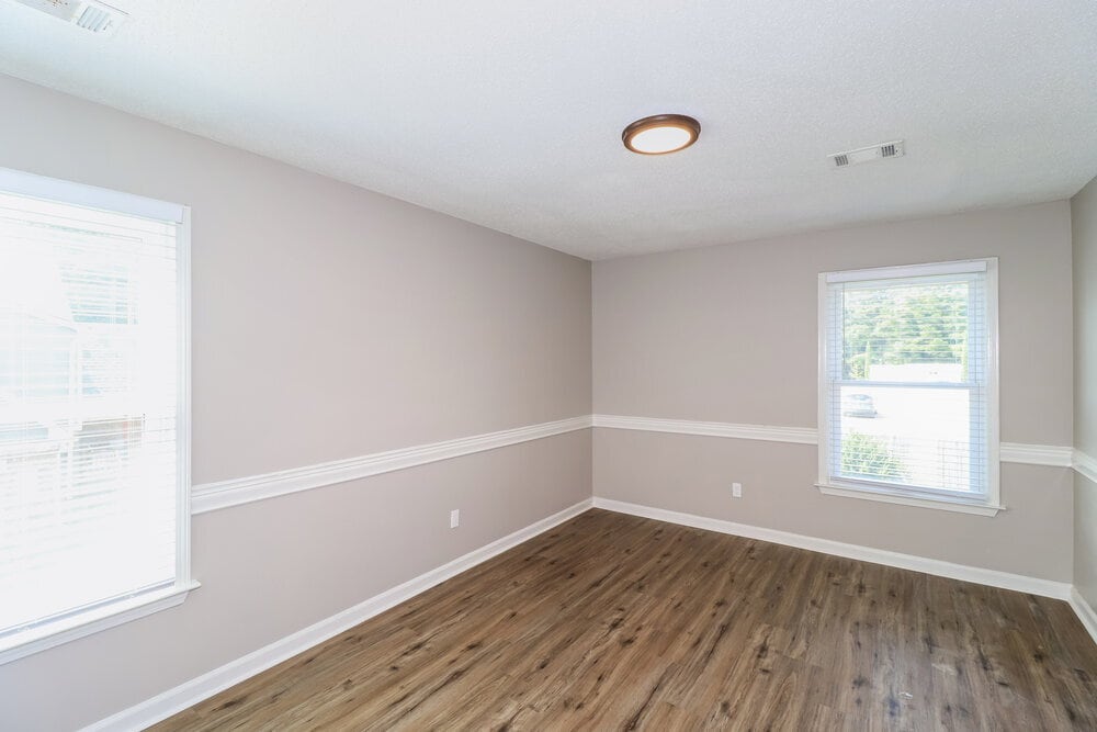 Building Photo - 8144 Creekside Cir N