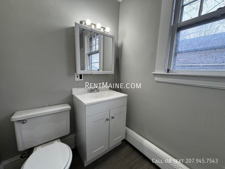 Building Photo - 33 Summer St