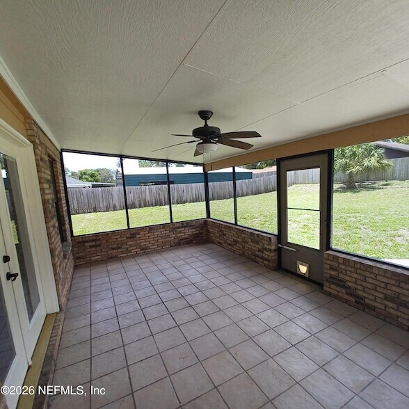 Building Photo - 2295 Foxwood Dr