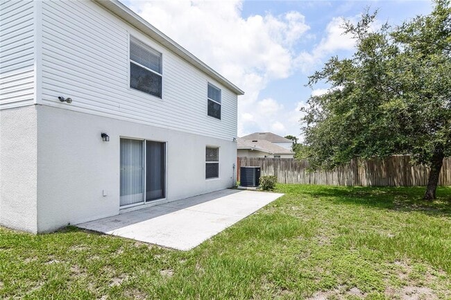 Building Photo - 2037 Whispering Trails Blvd