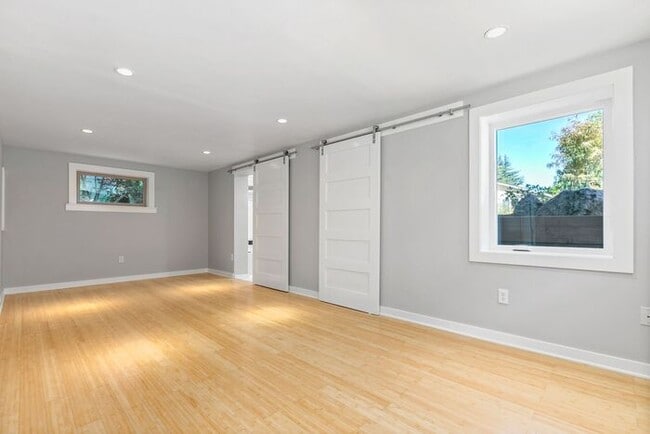 Building Photo - Stunningly Remodeled 1905 Beauty w/ AIR CO...