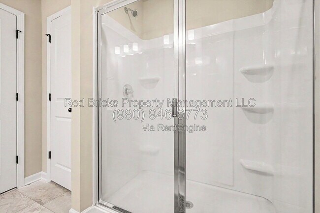 Building Photo - 2132 Clapham Ct