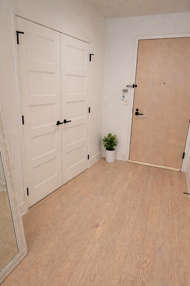 Building Photo - 10 Provost St