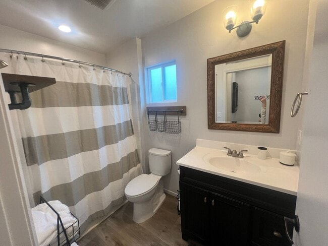 Building Photo - Newer built detached ADU in FLETCHER HILLS...