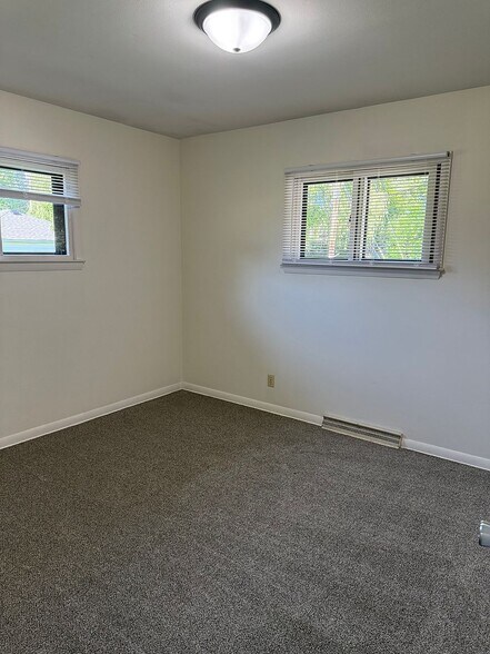 Building Photo - 8840 S Carol Ct