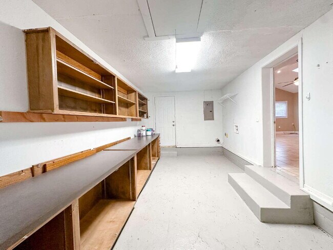 Building Photo - 2614 32nd St