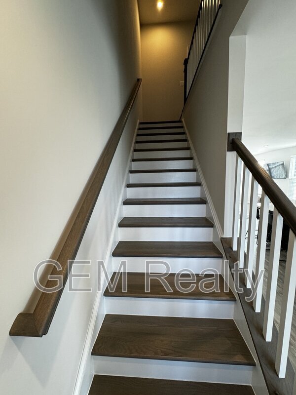 Building Photo - 1853 Sag Harbor Ln