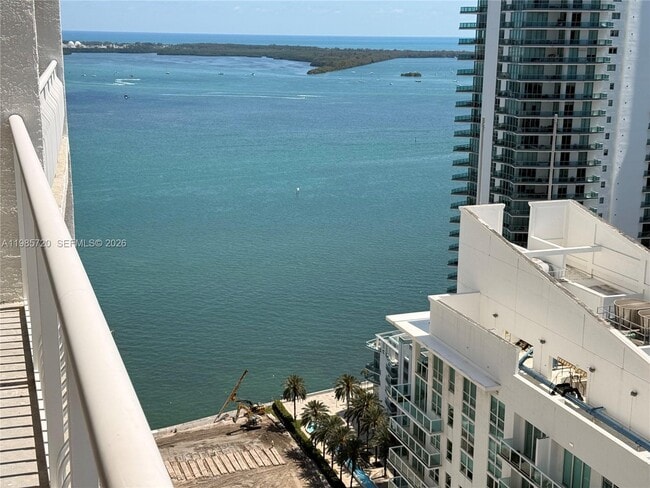 Building Photo - 1200 Brickell Bay Dr