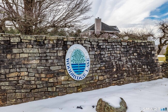 Building Photo - 9 Belshyre Ct