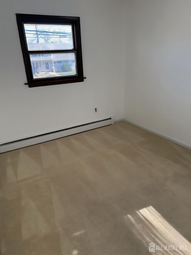 Building Photo - 182 Bloomfield Ave