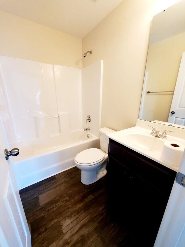 Building Photo - 1410 Boker Rd