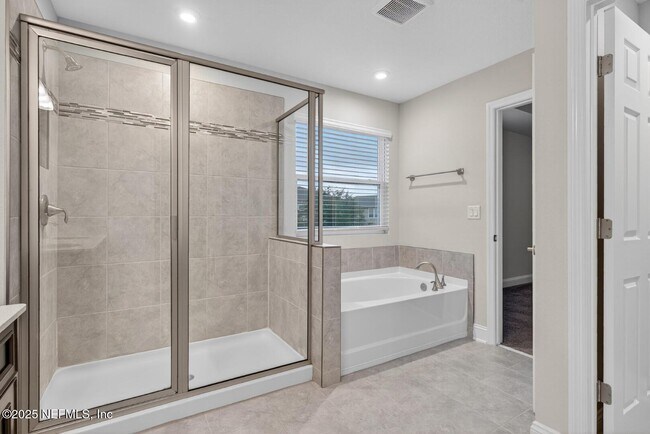 Building Photo - 411 Narrowleaf Dr