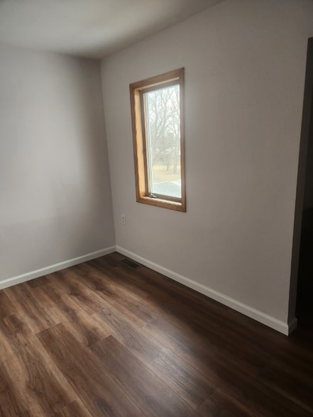 Building Photo - 716 N Bridge St