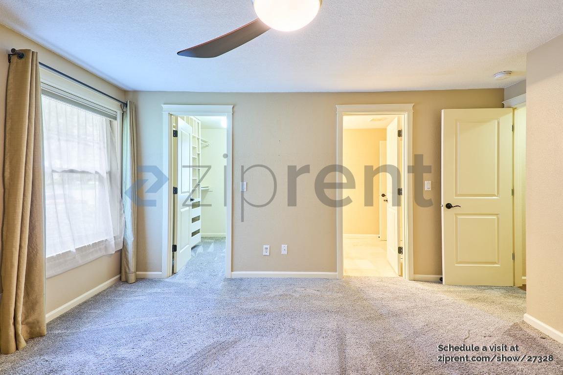 Building Photo - 2109 SE Talton Ave