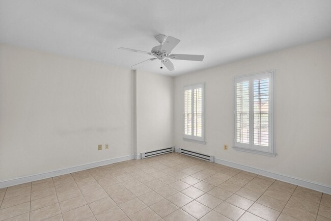 Building Photo - 4 Bed 3 Bath - Silver Spring Single Family...