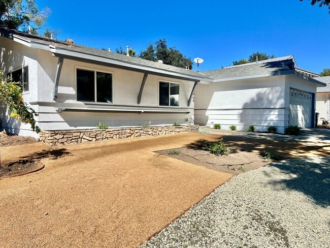 Building Photo - Remodeled 3-bedroom, 2 bath home in Agoura Hills