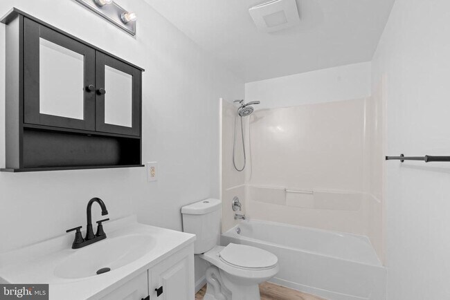 Building Photo - 3500 Manis Rd