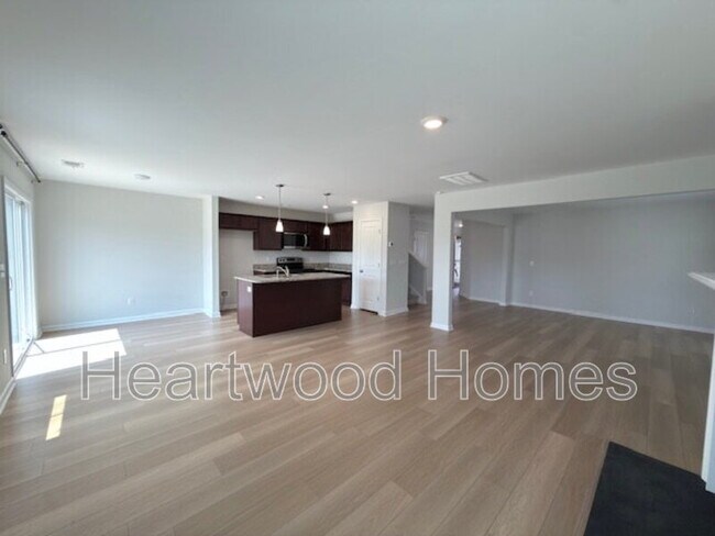 Building Photo - 406 Eclipse Ln