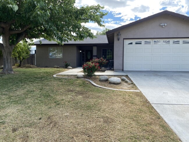 Building Photo - 10708 San Gorgonio St