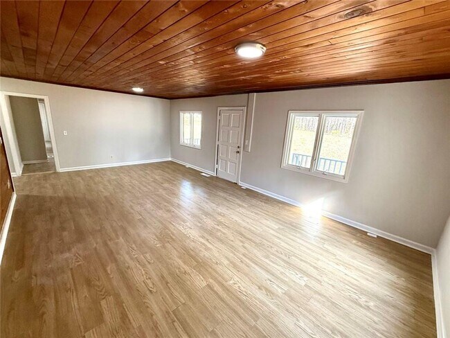 Building Photo - 54 Hebron Church Rd