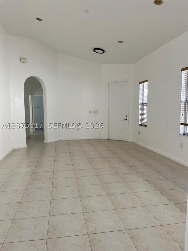 Building Photo - 2315 NE 37th Terrace