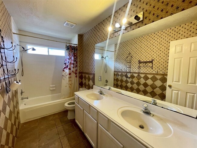 Building Photo - 24231 Pepperrell Pl St