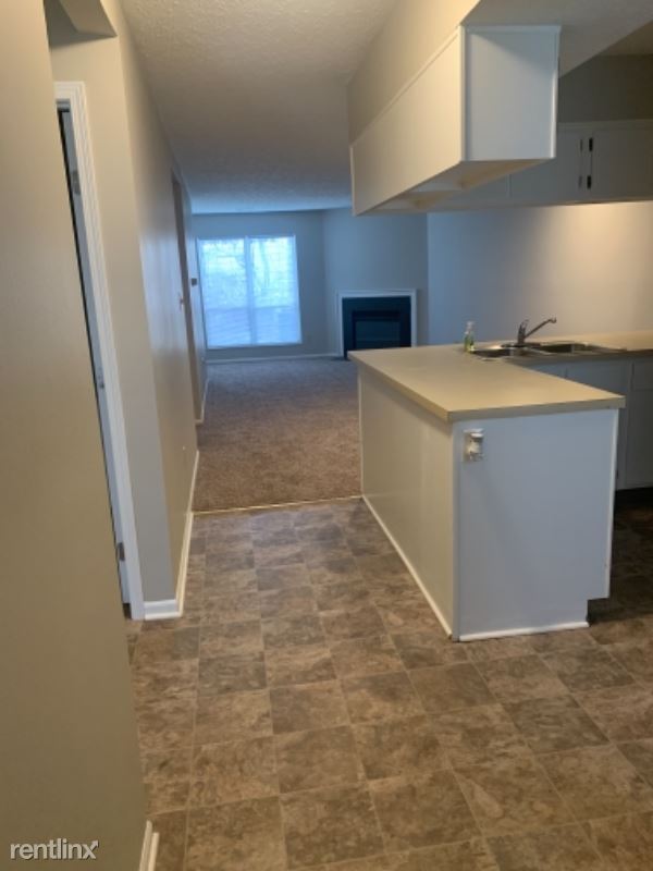 Building Photo - 6601 Reflections Dr