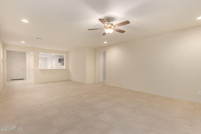 Building Photo - 8755 W Solano Dr