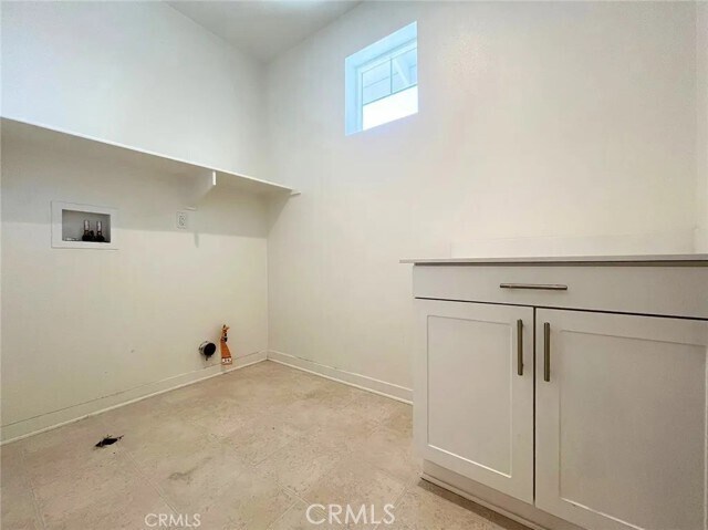 Building Photo - 13819 Farmhouse Ave