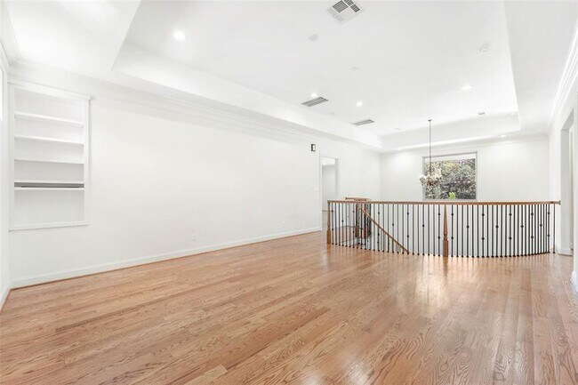 Building Photo - 201 Mayerling Dr