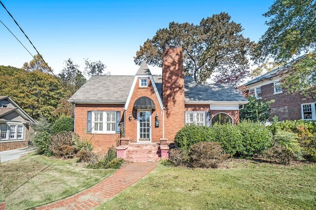 Primary Photo - 5 bdrm, 3 bath in City of Decatur Schools.