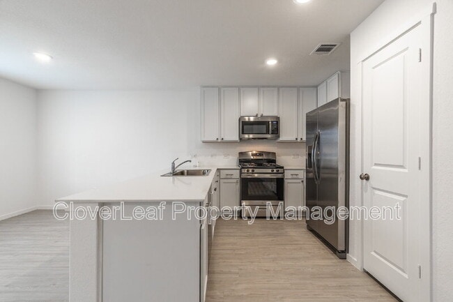 Building Photo - 12858 Ratcliff Lk