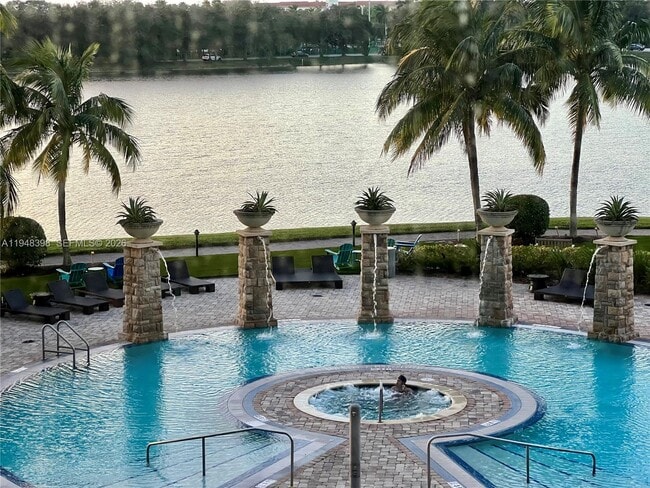 Building Photo - 2681 N Flamingo Rd