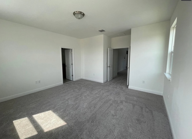 Building Photo - 12067 Bracco St