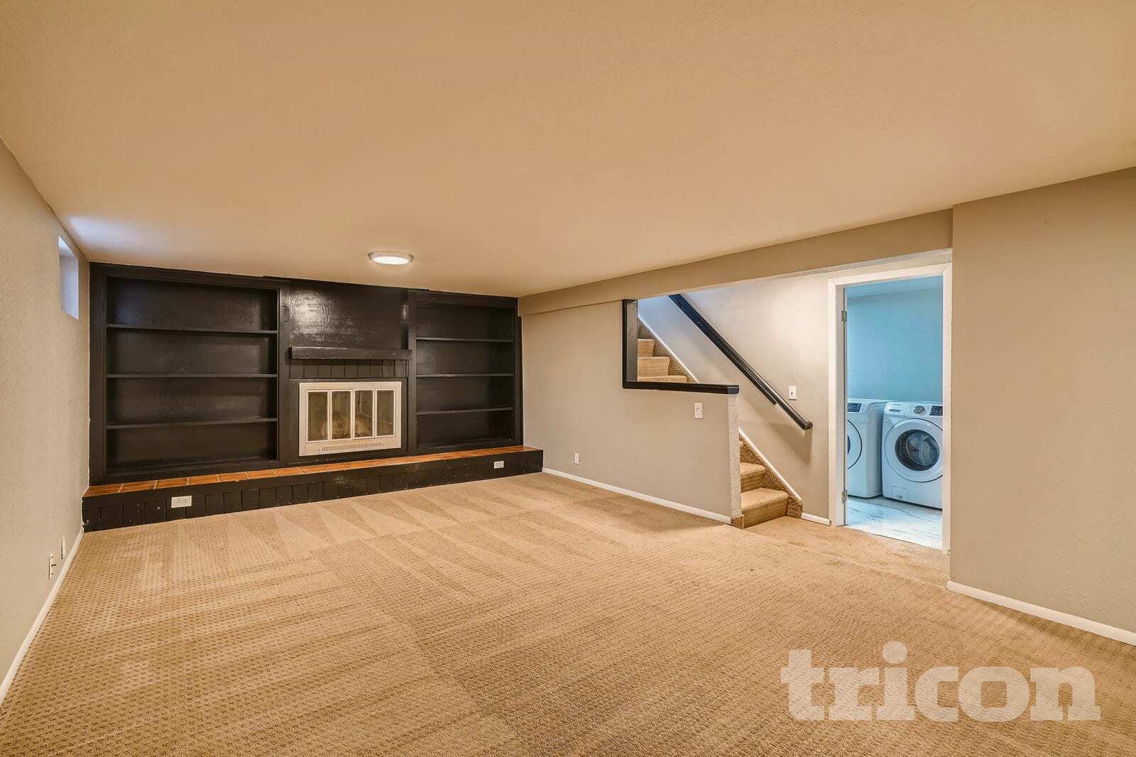 Building Photo - 4662 S Badger Ct