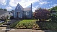 Building Photo - 2315 SE 66th Ave