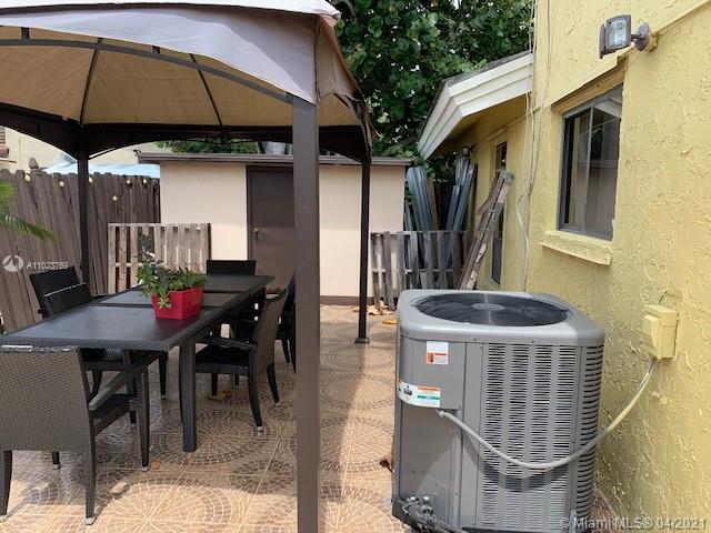 Building Photo - 9516 SW 148th Avenue Cir E