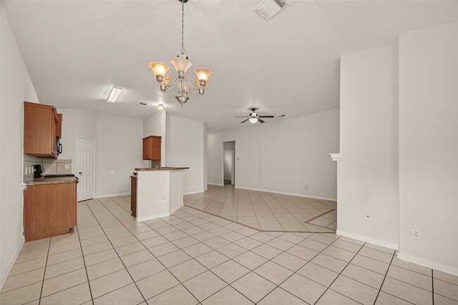 Building Photo - 1918 Riane Ln