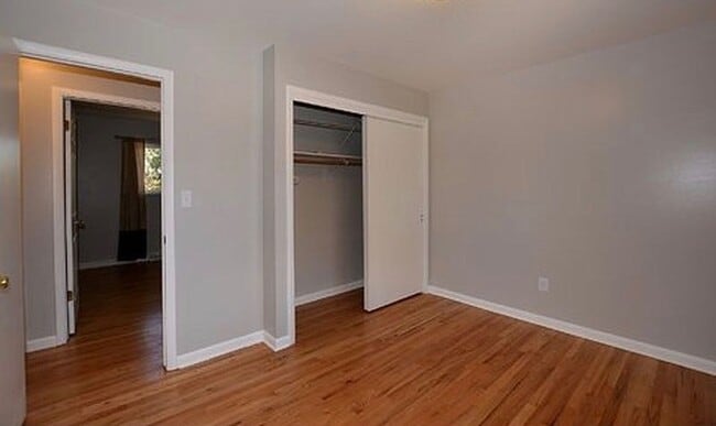 Building Photo - 325 N Roosevelt Ave