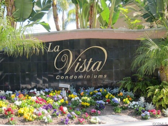 Building Photo - Condo available in beautiful Laguna Niguel!