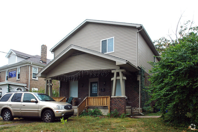 Building Photo - 643 S Limestone