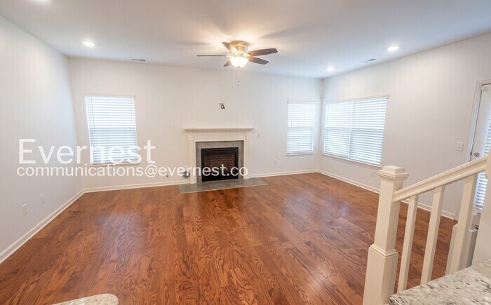 Building Photo - 1084 Ashcraft Ave