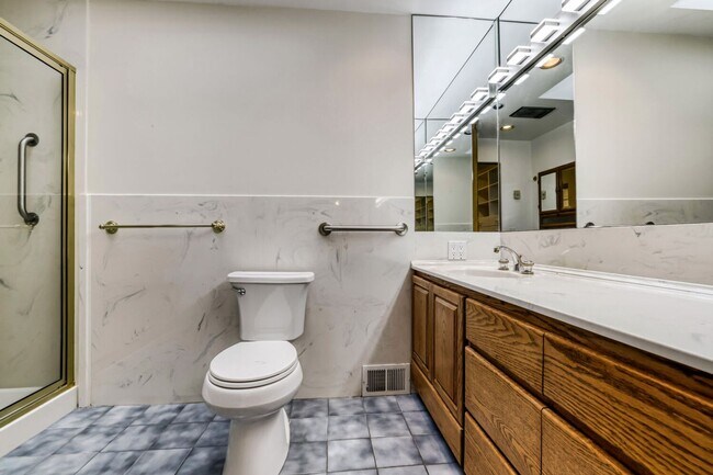 Building Photo - Charming 4-Bedroom, 3-Bath Home + Den in Alki Neighborhood with Panoramic Puget Sound Views!