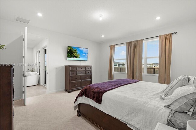 Building Photo - 13461 SW Bally Dr